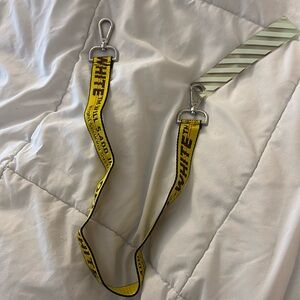 Off-white buckle